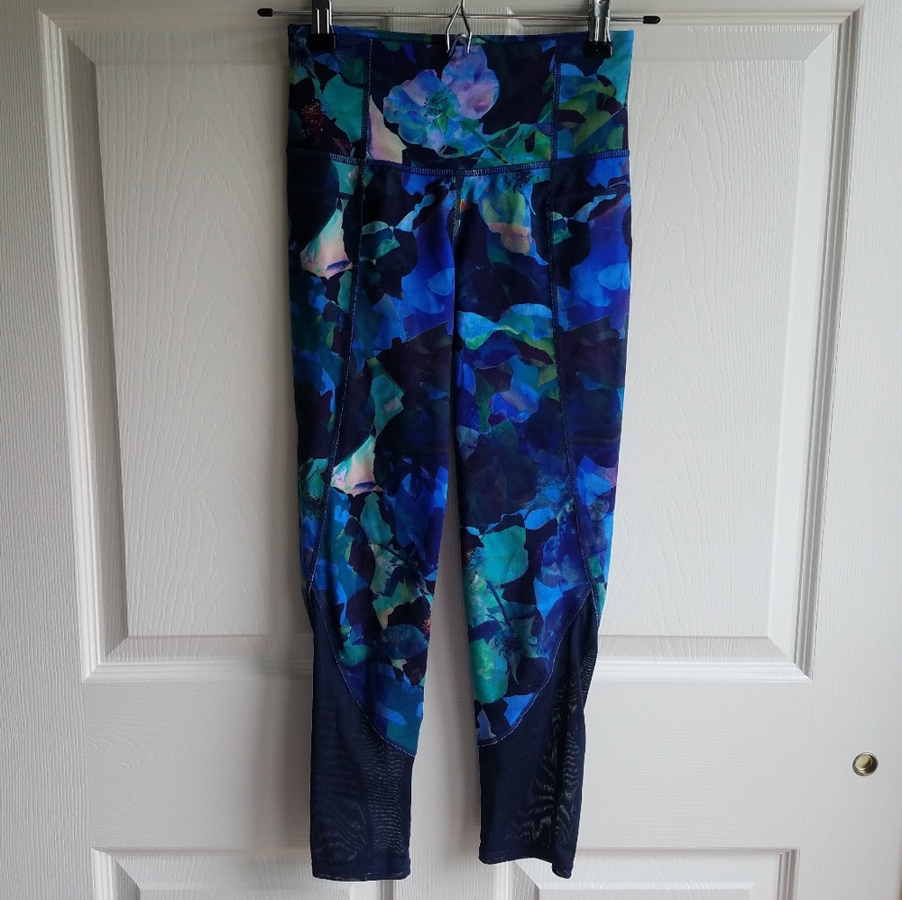 Athleta Blue Mystique Chaturanga Capri Size XXS